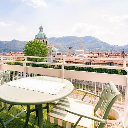 Como City View Apartment Bagian luar foto
