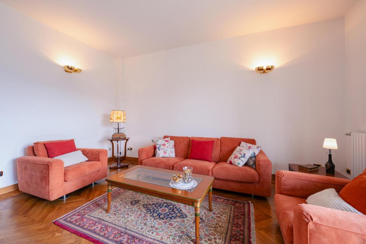 Como City View Apartment Bagian luar foto