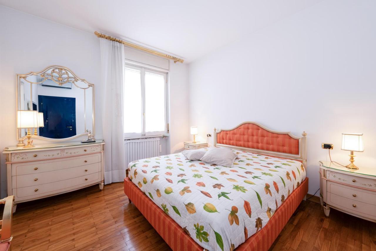 Como City View Apartment Bagian luar foto