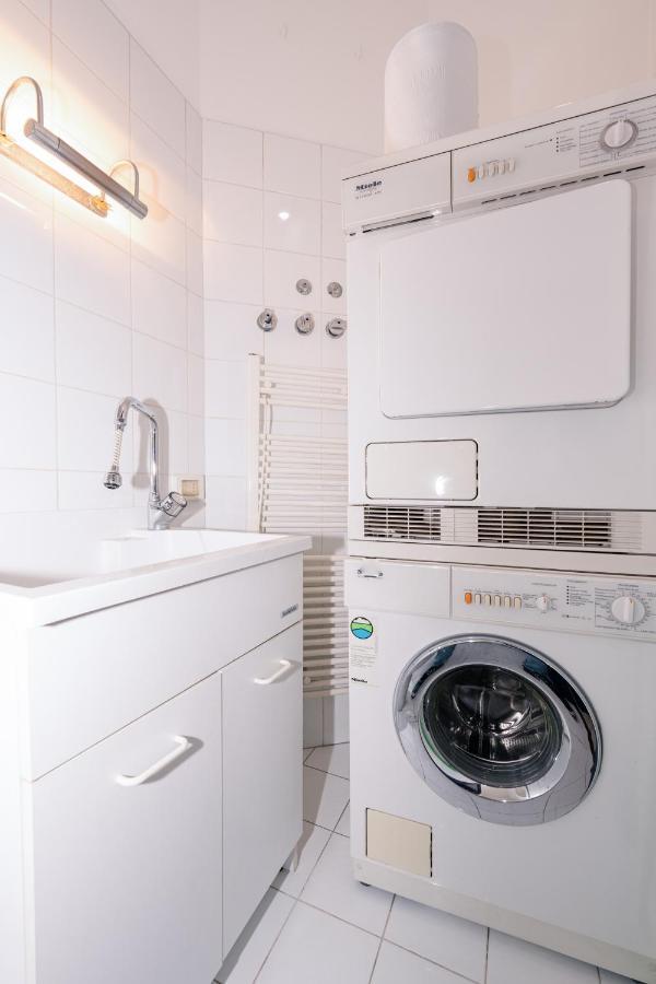Como City View Apartment Bagian luar foto