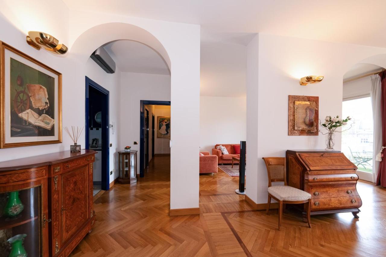 Como City View Apartment Bagian luar foto