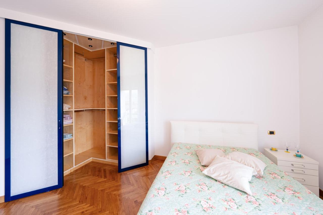 Como City View Apartment Bagian luar foto